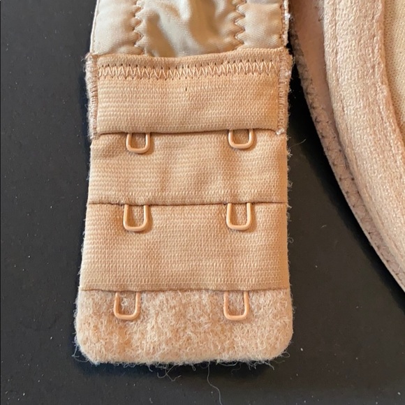 Calvin Klein strapless 34D bra - Picture 3 of 4